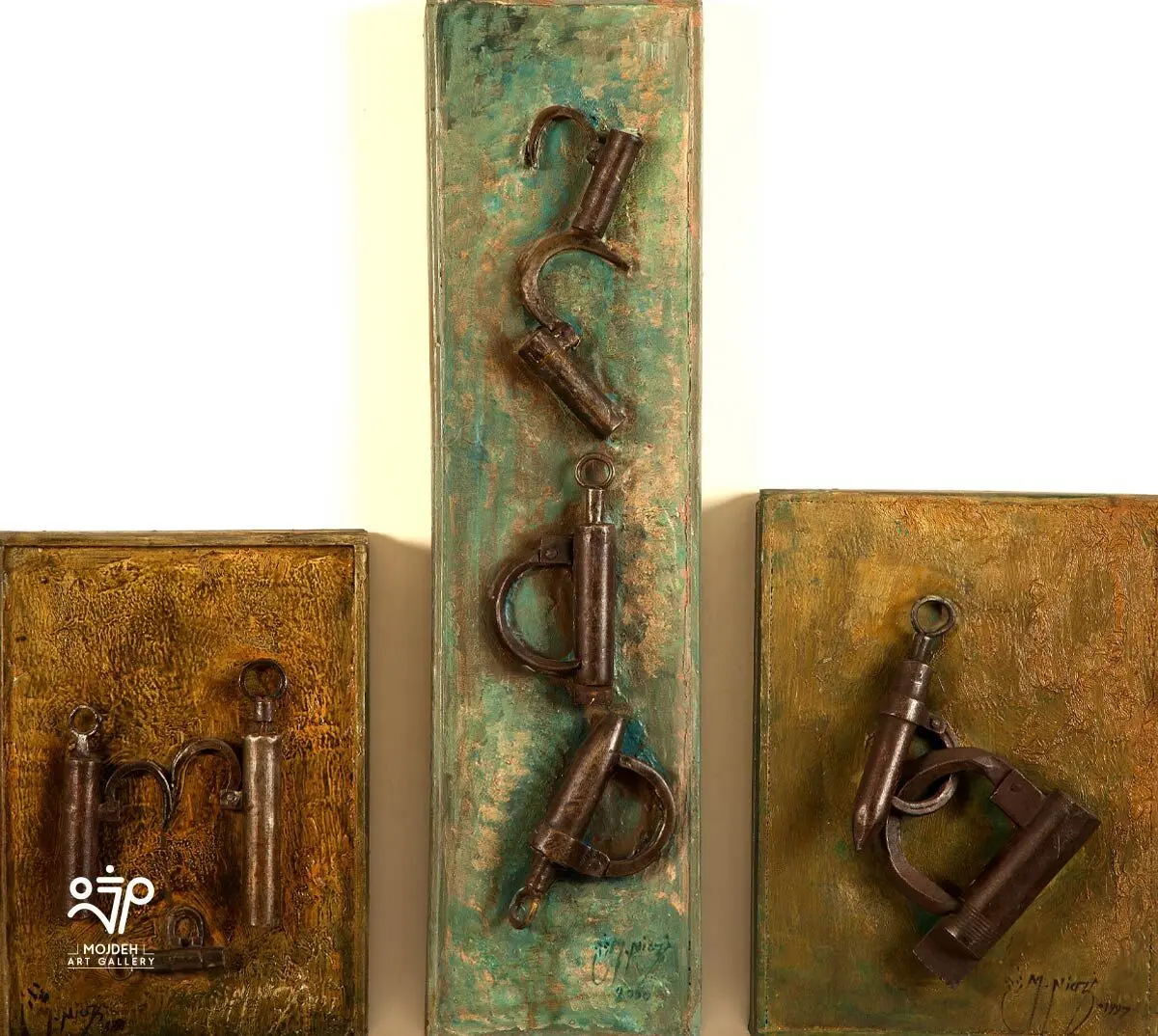 Manouchehr Niazi - 61 × 58 cm - Collage on canvas - 1997