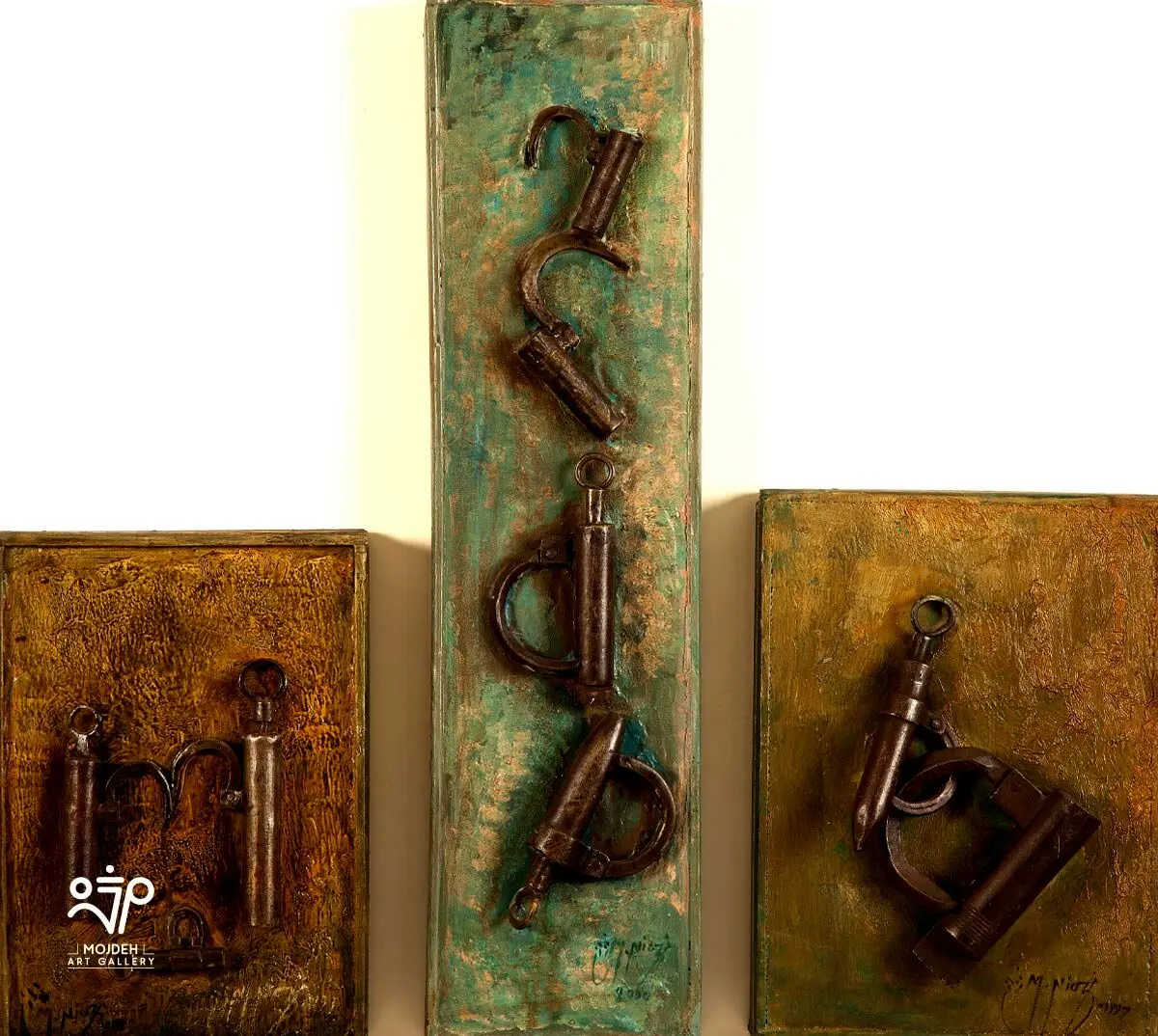 Manouchehr Niazi - 61 × 58 cm - Collage on canvas - 1997